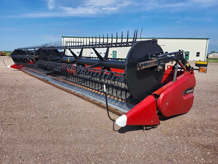 2014-case-ih-3162-image-1