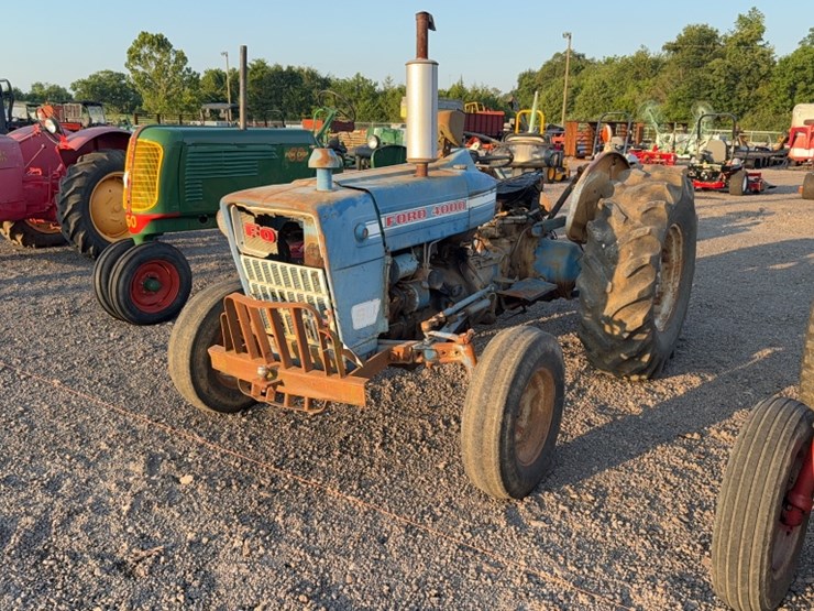 ford-4000-image-1
