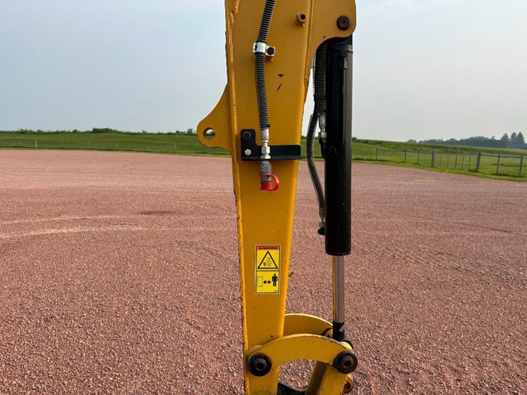 2020-caterpillar-303-image-33