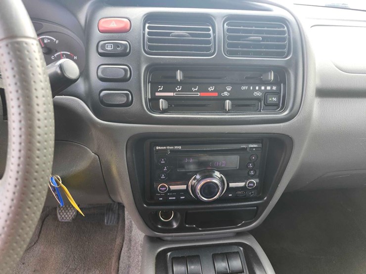 2003-chevrolet-tracker-image-16