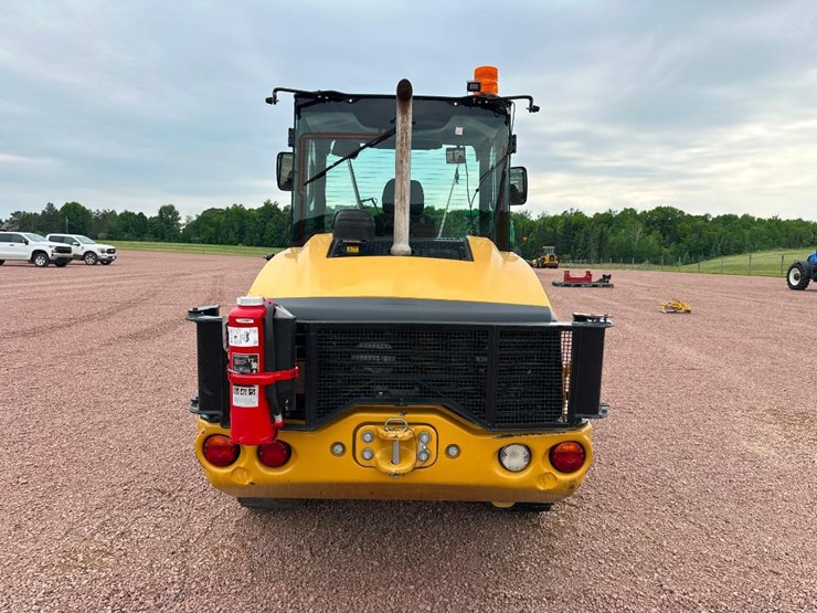 2019-caterpillar-906m-image-5