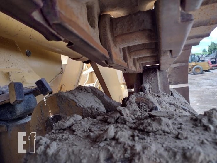 2005-caterpillar-963c-image-39