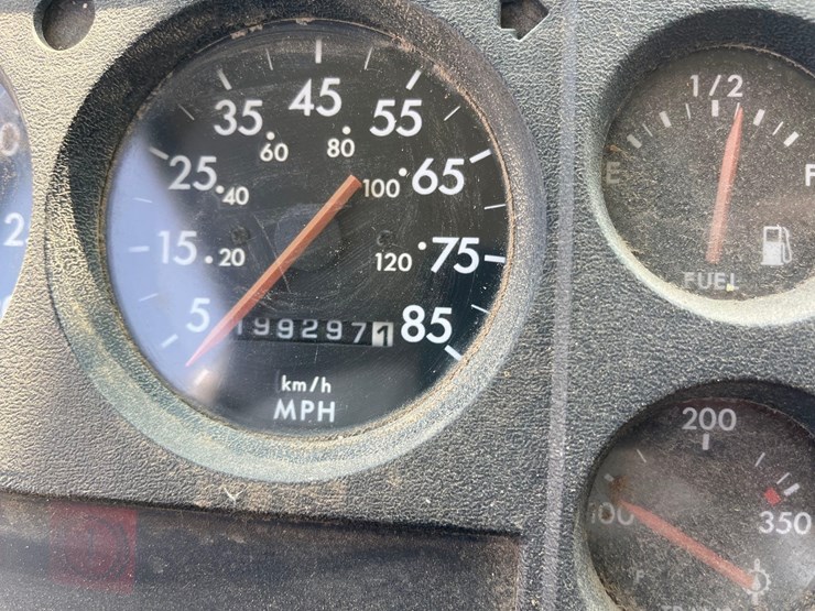 1998-freightliner-fl70-image-66