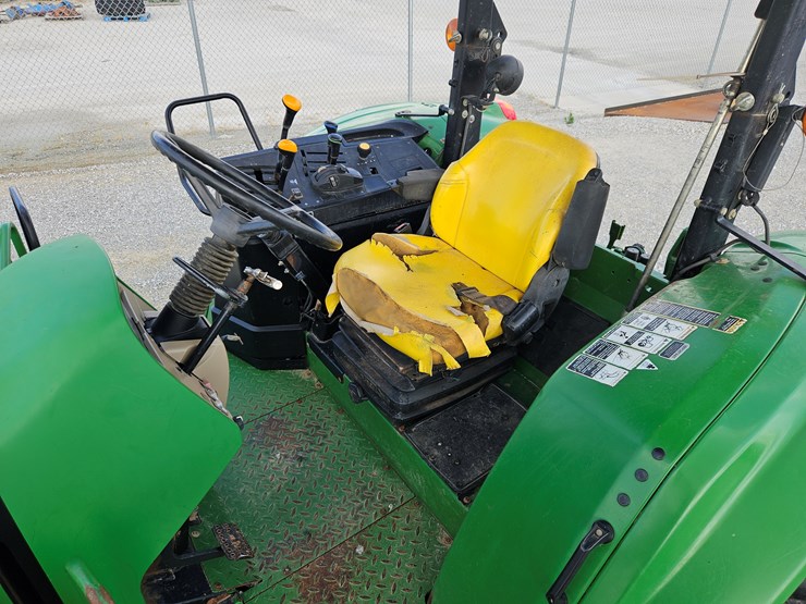 2017-john-deere-6120m-image-9