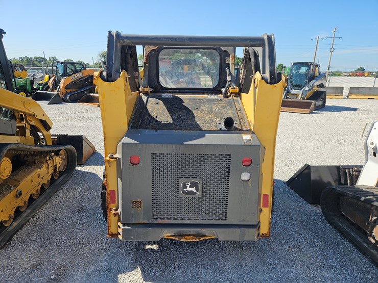 2019-deere-318g-image-12