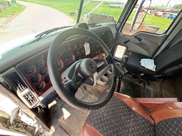 2007-mack-vision-cxn613-image-32