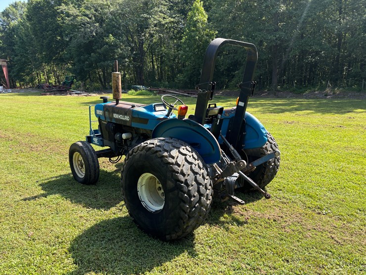 new-holland-3930-image-5