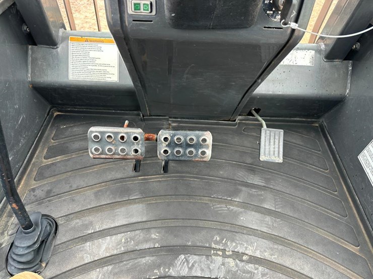 2019-case-588h-image-35