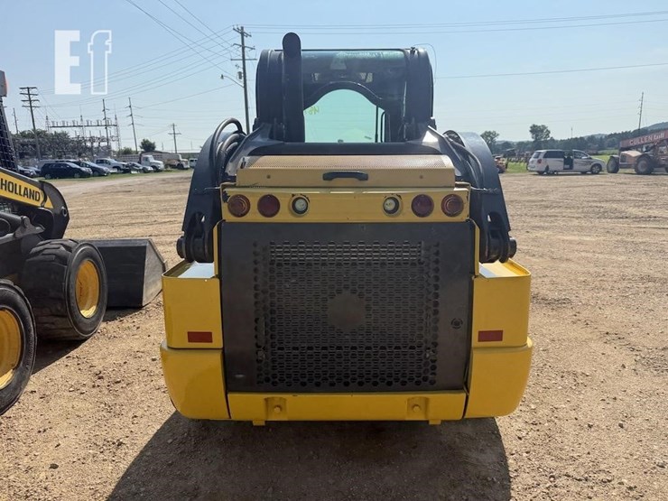 2019-new-holland-l220-image-5