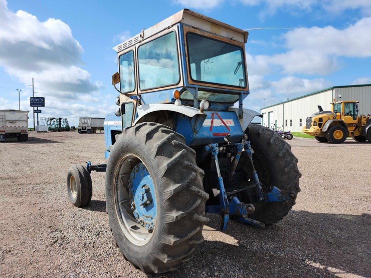 ford-8000-image-4