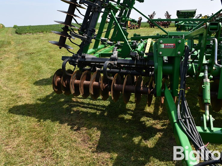 john-deere-726-image-11