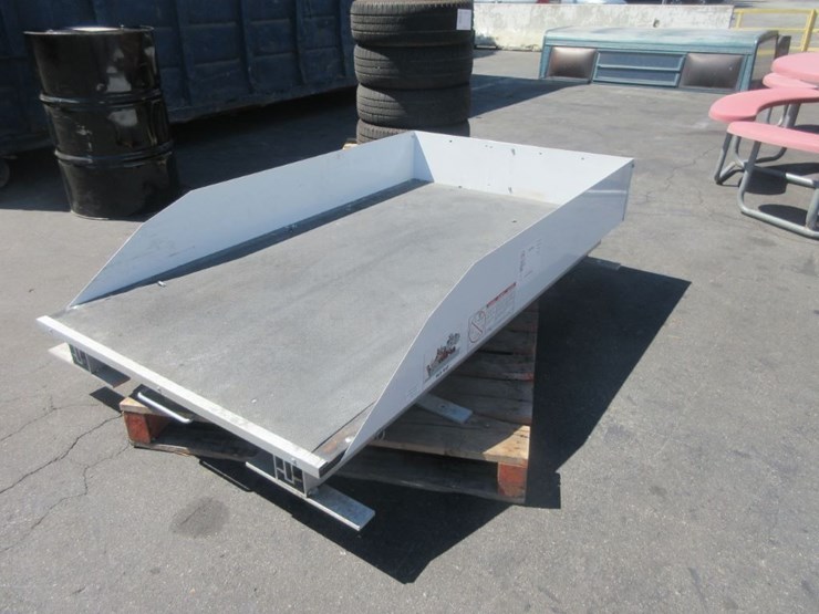 lot#-109-weather-guard-3200-bed-rat-truck-platform-image-2