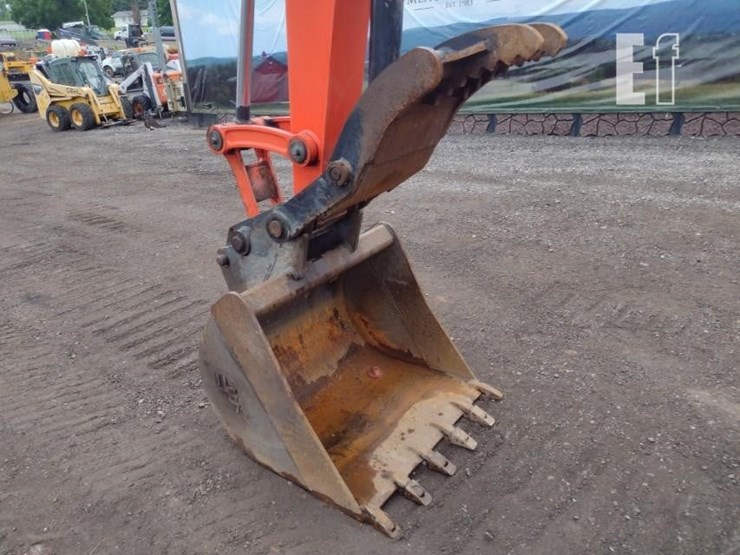 2022-kubota-kx080-4-image-17