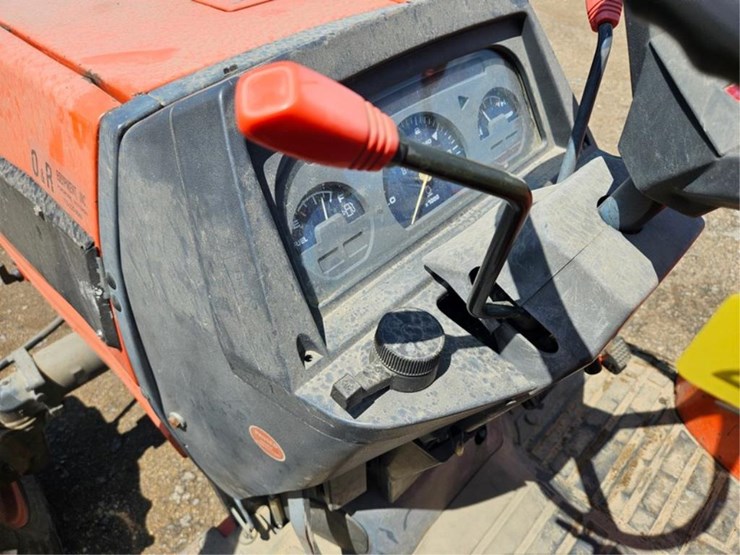 kubota-l3710-image-19