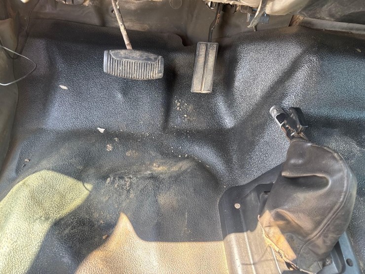 2005-ford-f650-image-27