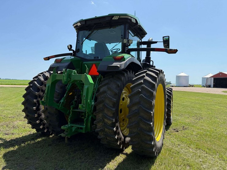 2021-john-deere-8r-340-image-13