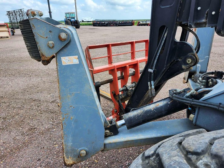 2015-skyjack-vr1056e-image-12