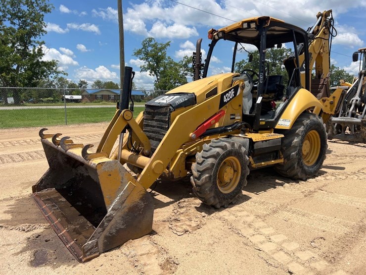 2013-caterpillar-420f-image-8