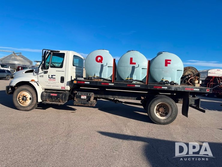 2007-international-durastar-4300-image-6