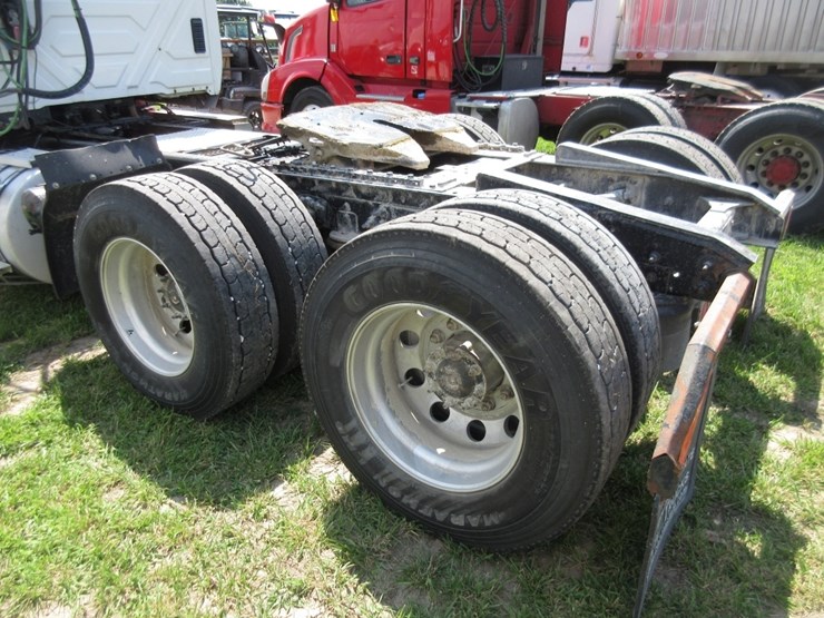 2014-international-prostar-image-9