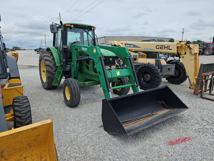 2010-john-deere-7130-image-23