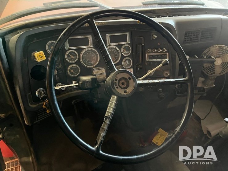 1995-ford-l9000-image-56