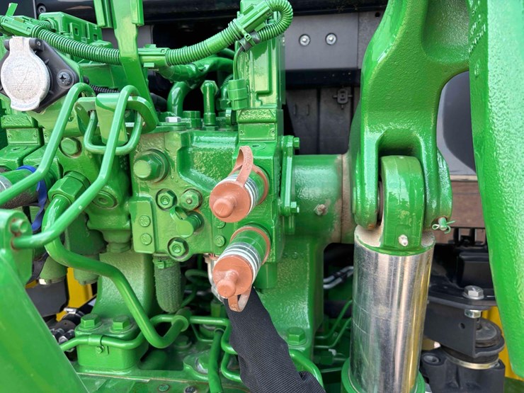 2023-john-deere-6155m-image-32