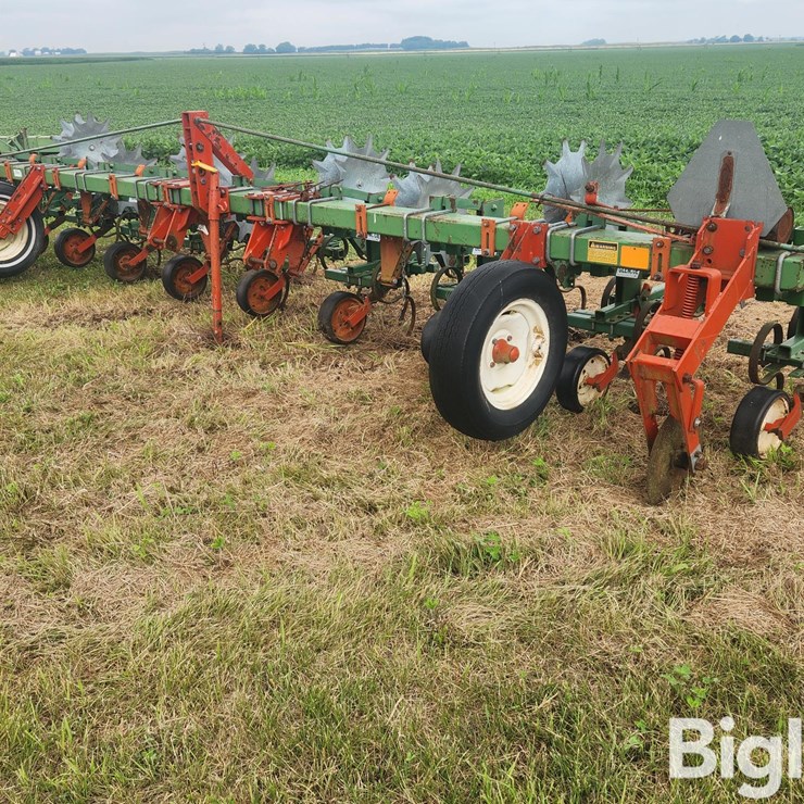 Glencoe 8R30 Row Crop Cultivator