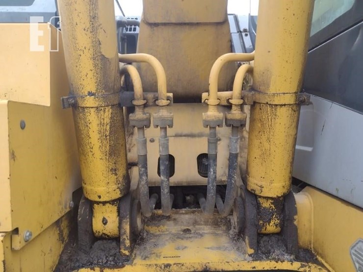 komatsu-pc308-image-21