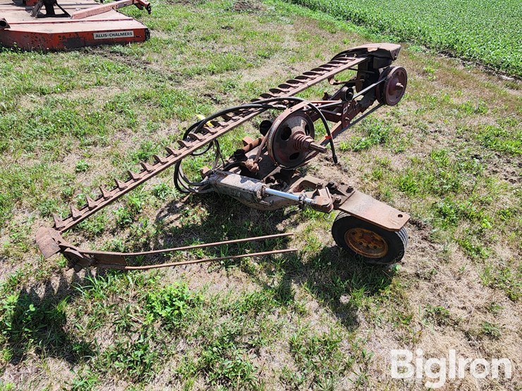 mccormick-international-2-pt-sickle-mower-image-7