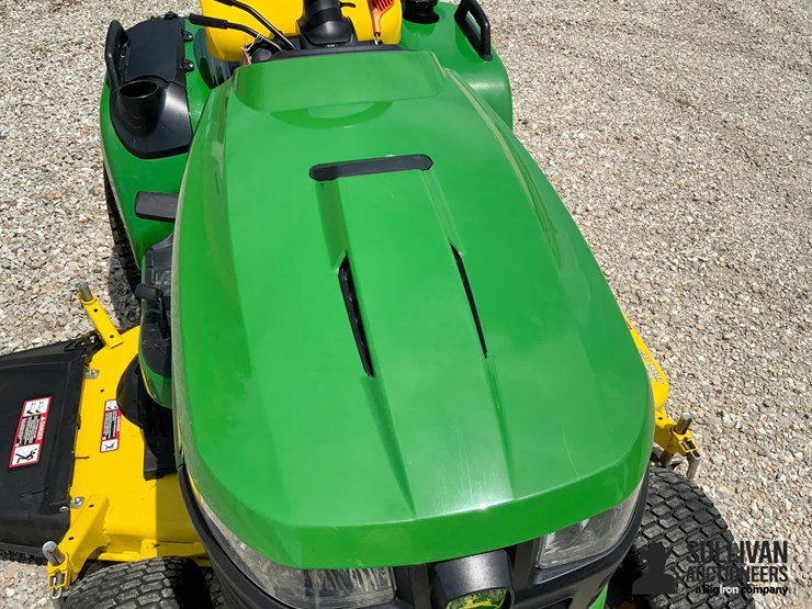 2021-john-deere-x730-image-11