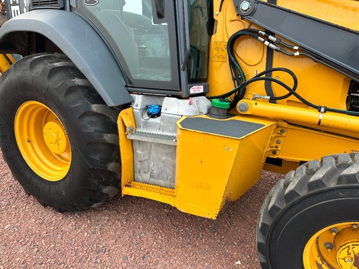 2018-deere-310sl-image-10