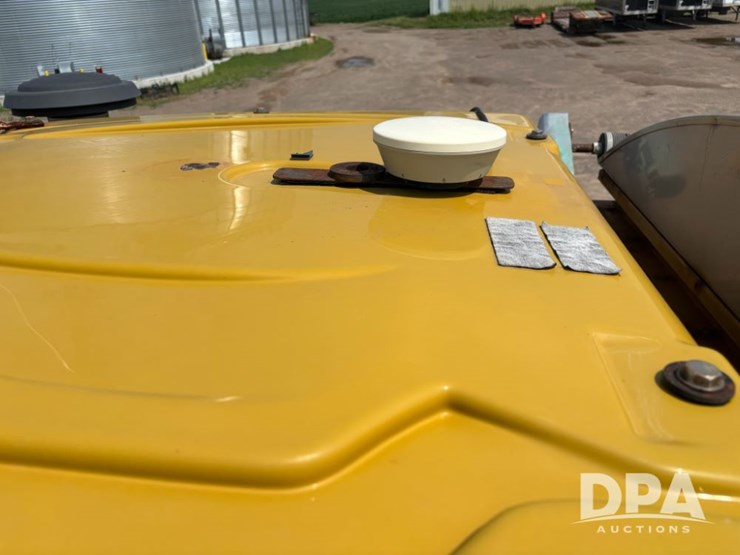 2006-john-deere-8-image-55