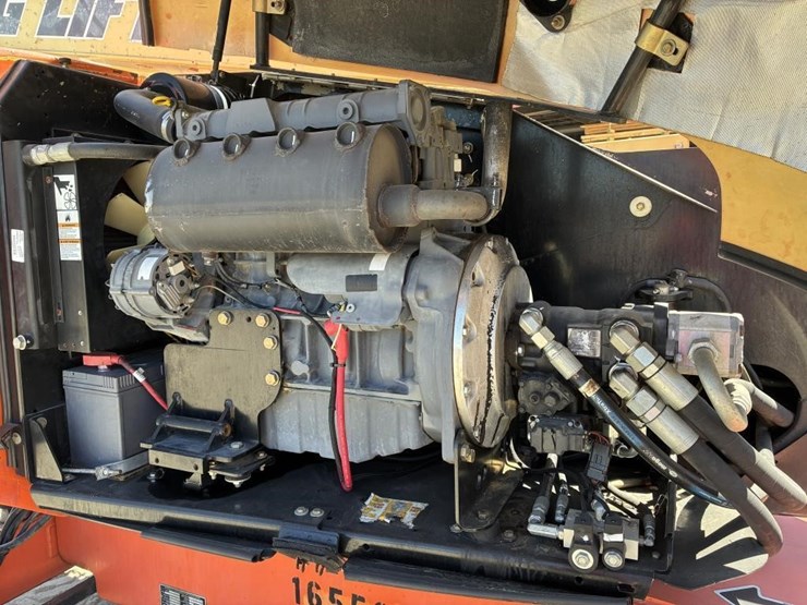 2013-jlg-600aj-image-10