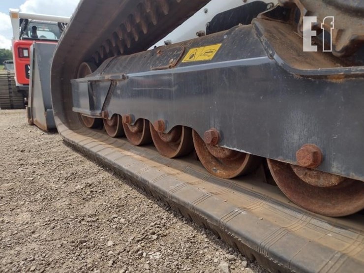 2023-bobcat-t770-image-25