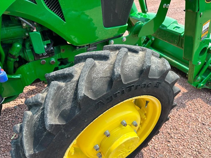 2020-john-deere-5075e-image-9