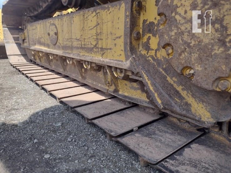 2011-komatsu-d31px-22-image-25