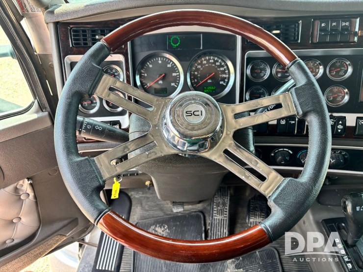 2014-kenworth-t660-image-108