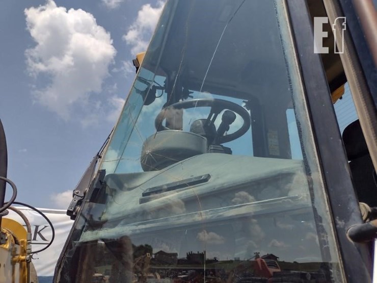 caterpillar-930g-image-15