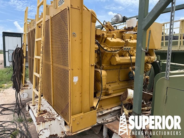 caterpillar-d379-image-3