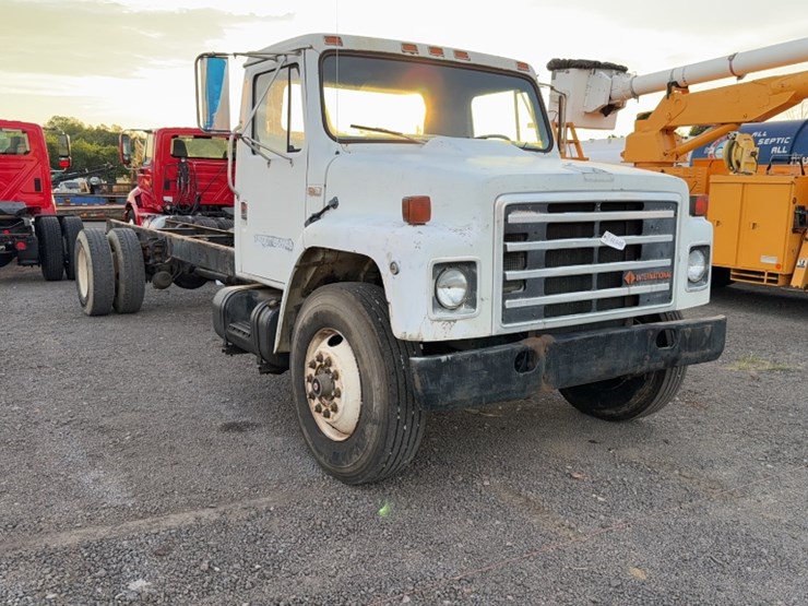 1987-international-s1900-image-3