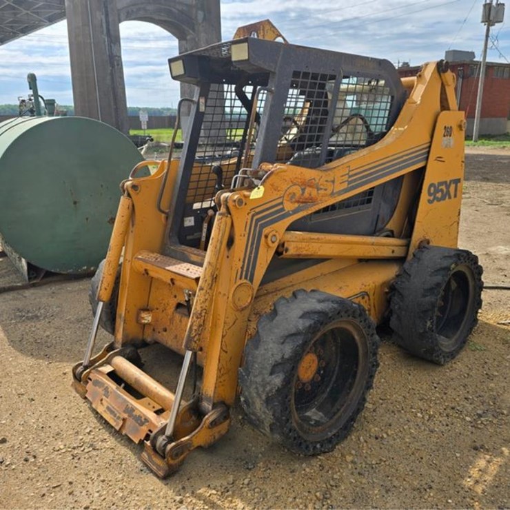 CASE 95XT
