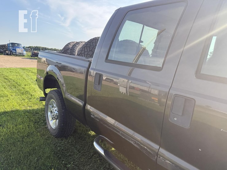 2005-ford-f350-xlt-image-33