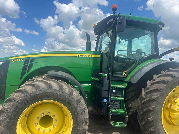 john-deere-8295r-image-2
