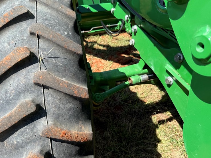 2011-john-deere-6115d-image-18