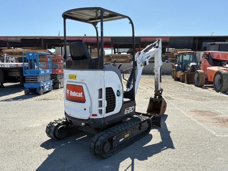 2020-bobcat-e20-image-3