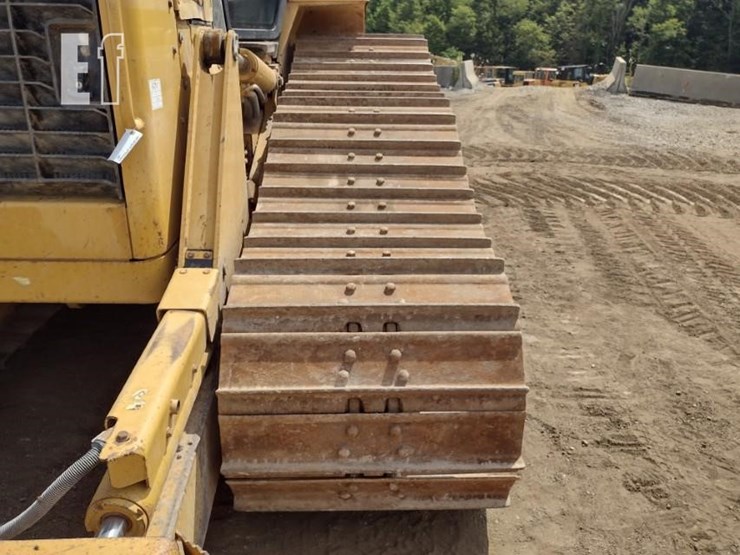 2010-caterpillar-d6n-lgp-image-30