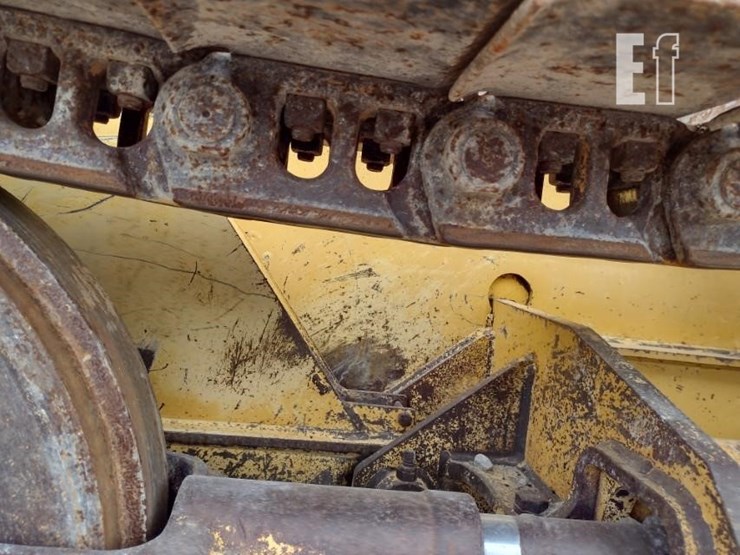 2004-deere-650h-xlt-image-27
