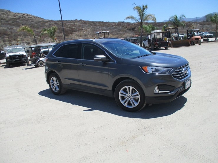 2020-ford-edge-sel-image-2