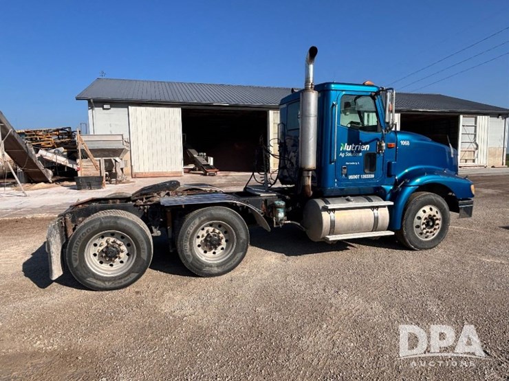 2002-ihc-9400i-day-cab-truck-(gp10940,-unit-109996)-image-5